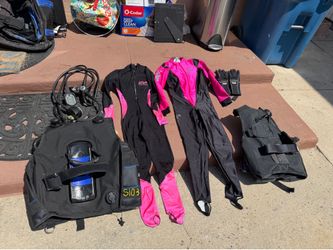 Scuba pro   Vest   QD pro    In depth  activ wear  in good condition  size  xs medium