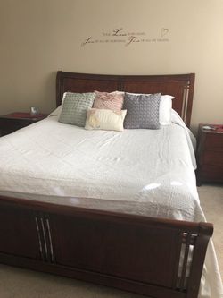 Cal King walnut Headboard / Footboard