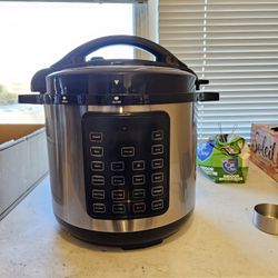 Electric Pressure Cooker 8qt Brand New