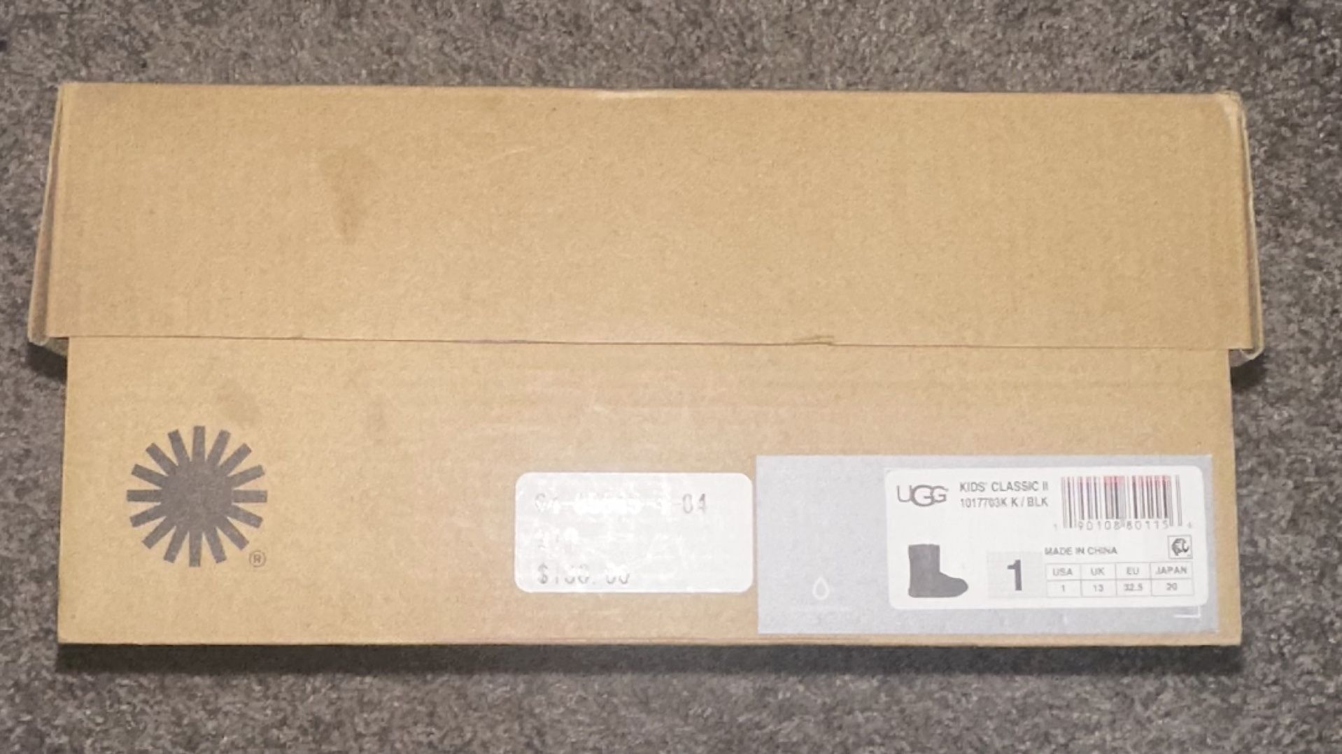 UGG Kids Classic II Sz. 1Y $130