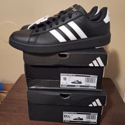 Adidas Grand Court 2.0 
Mens 11, 11.5