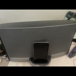 BOSE PORTABLE SPEAKER 