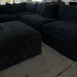 Hendrix Sectional Couch