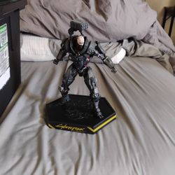 Adam Smasher Figurine 