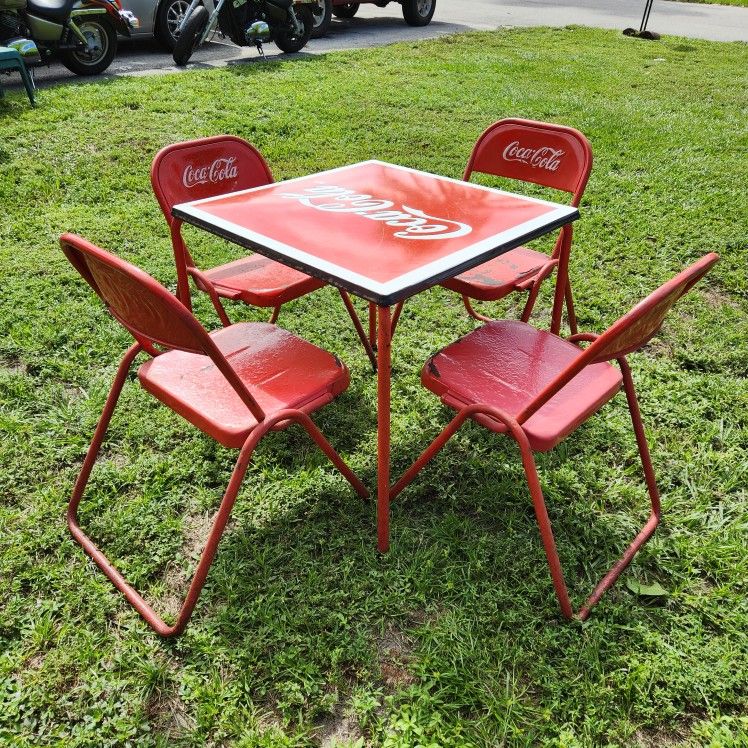Coca Cola Vintage Table And Chairs Set for Sale in Palm Springs