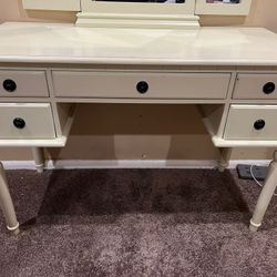 Excellent  Makeup Dresser Table