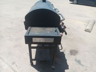 Gourmet smoker and grill