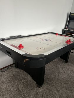 Air Hockey Table