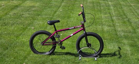 KINK STRYKER BMX - ALUMINUM 36 MM WIDE WHEELS - 20 INCH WHEELS - TUNED - SERVICED AND READY TO GO