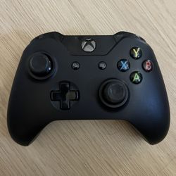 Xbox One Wireless Controller - Black