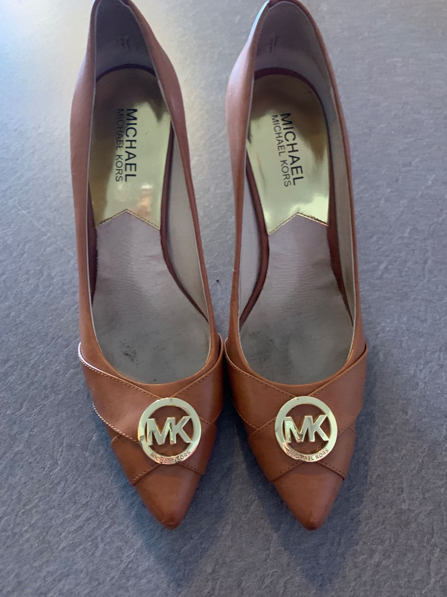 Michael kors shoes size 8,5