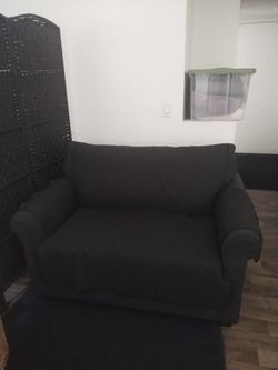 Love Seat with Twin Bed