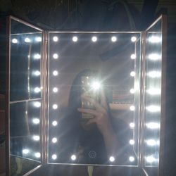Light Up Mirror 