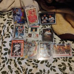 LOT OF (10) SHOHEI OHTANI  TRADING CARDS AND INSERTS 