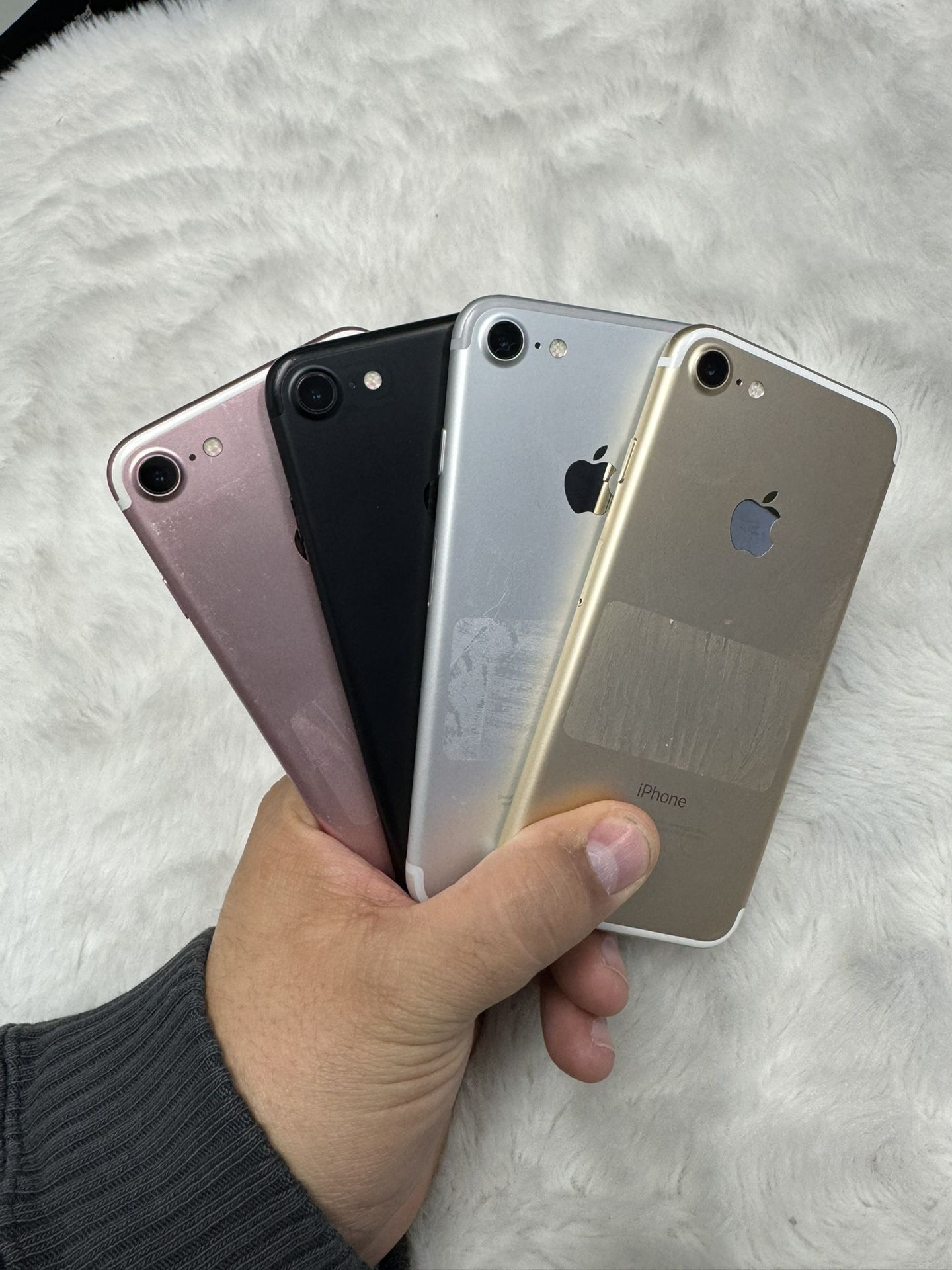 Apple iPhone 7 32GB Unlocked $90