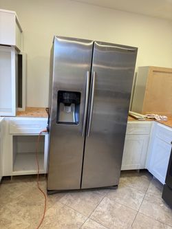 Refrigerator with freezer