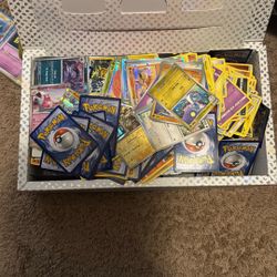 Pokémon Cards Mystery Box