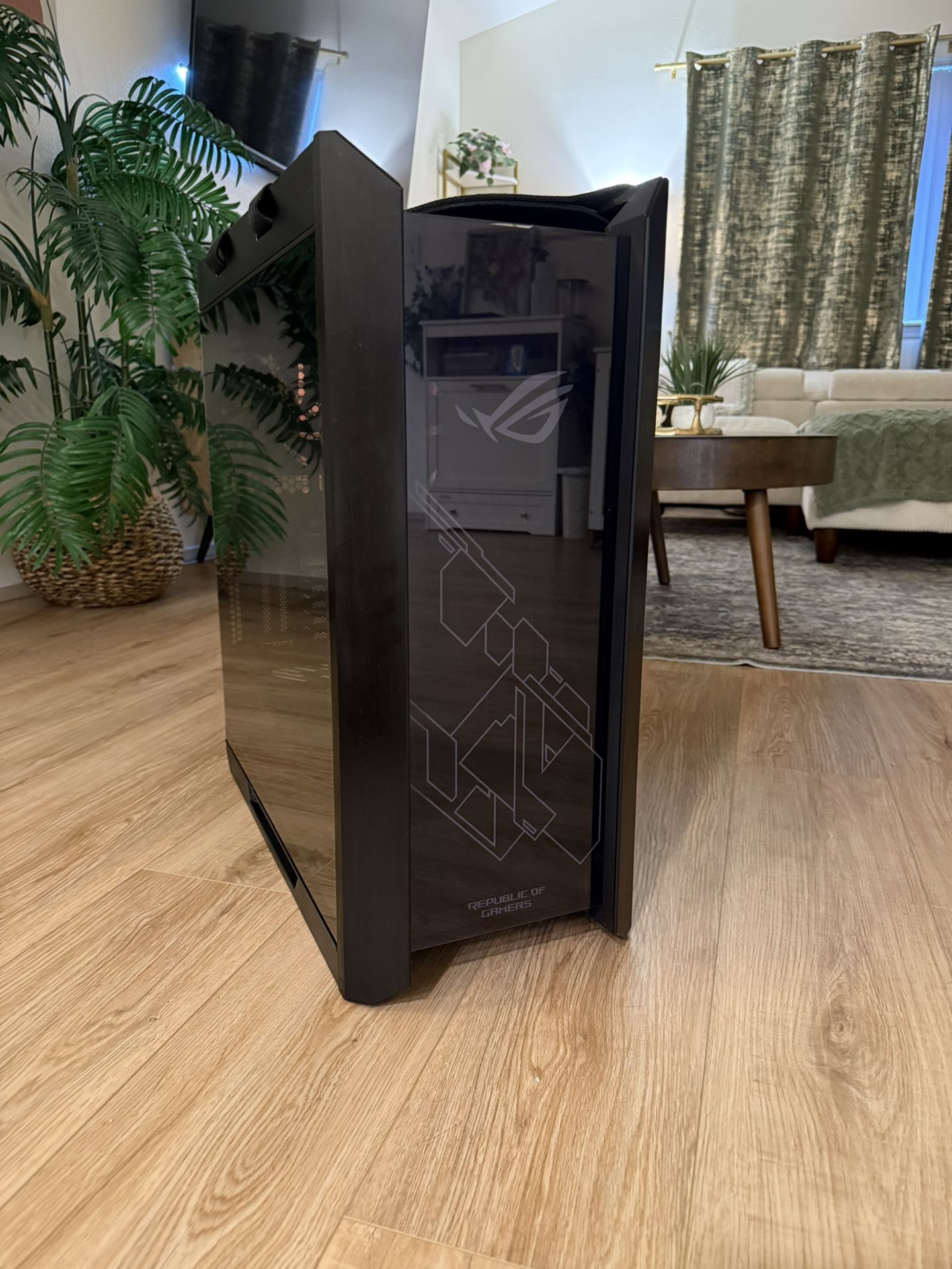 ROG Strix Helios GX601 - Computer Tower Case