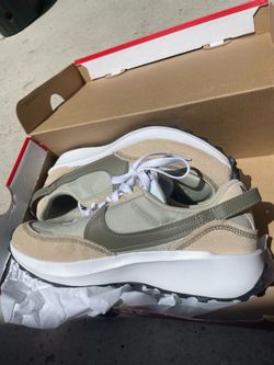 Nike Waffle Debut