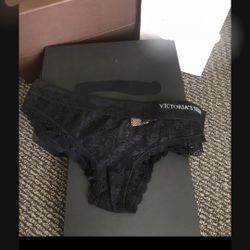 NEW Victoria’s Secret Very Sexy Series Lace All Over Black Thong Underwear Bikini Under Pants Panty Size M