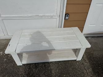 Free solid wood table
