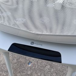 4 moms Bassinet