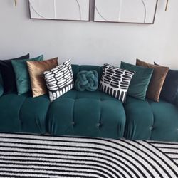 Used Green 104” Upholstered Sectional Sofa In Excellent Condition 