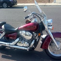 Honda Shadow (contact info removed). Color Black And Burgendy, Only 15,500 miles 619 If Your Interested 384 Call 0557