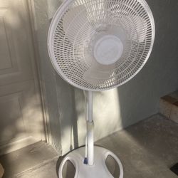 Lasko 16 Inch 3 Speed oscillating Fan