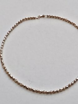 Sterling Jewelry.  BEAUTIFUL STERLING NECKLACE