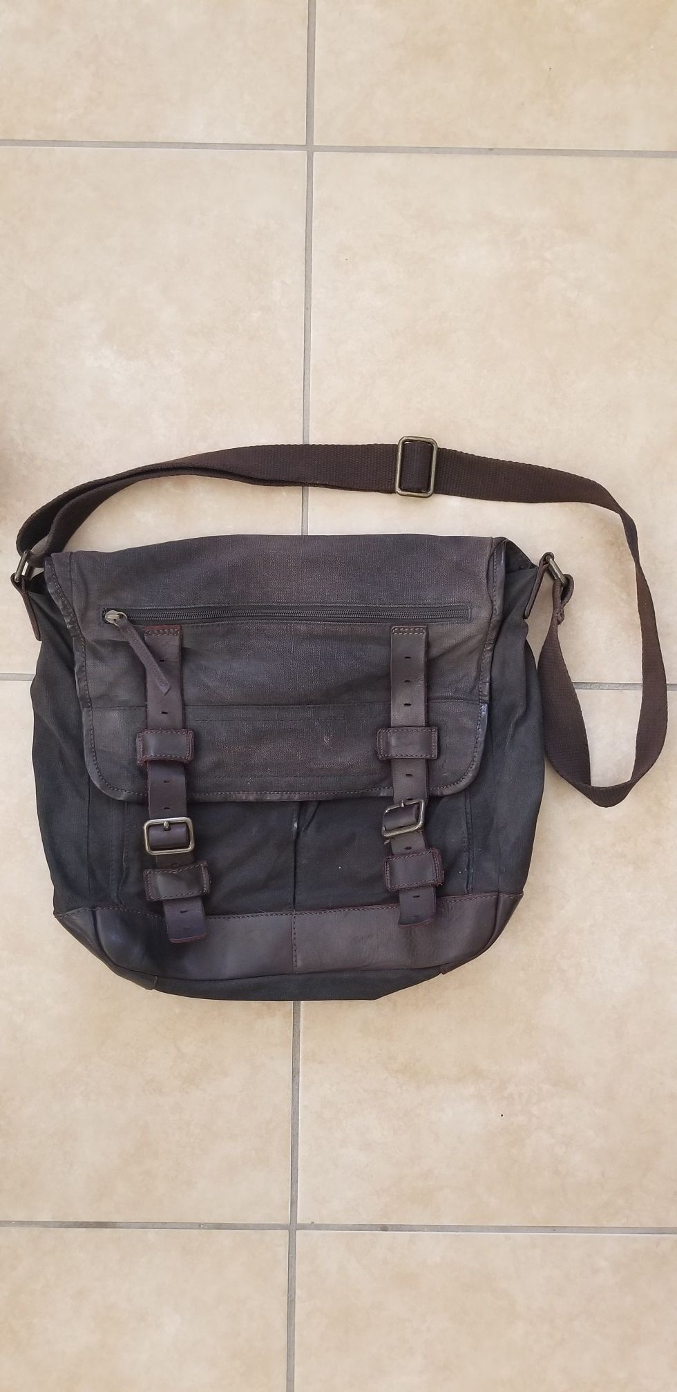 Black Rivet Messenger Bag Leather
