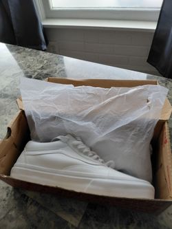 White Old skool vans