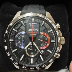 Seiko Men’s Quartz 44mm Chronograph Watch New In The Box 
