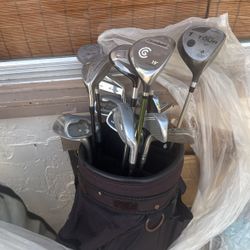 Set Of Golf Clubs 
