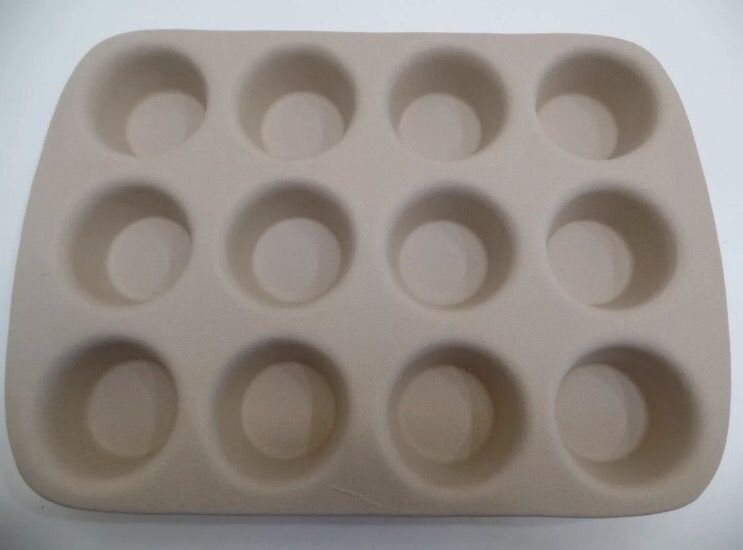 Pampered chef 1465 Stoneware Muffin Pan12 Cup Classic for Sale