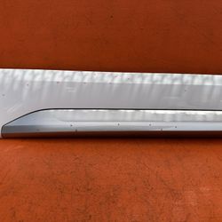 2018 - 2020 AUDI Q5 SQ5 RIGHT PASSENGER REAR LOWER DOOR ROCKER MOLDING TRIM OEM