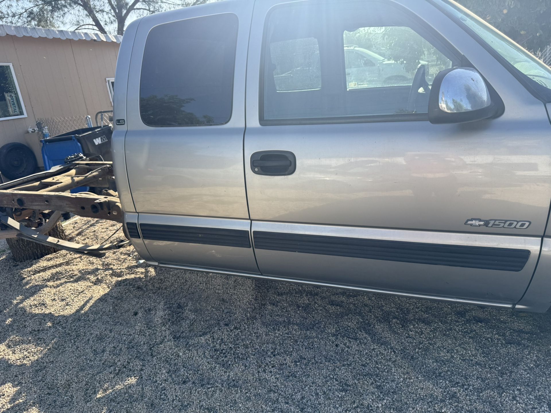 ONLY PARTs 2001 Chevy 1500