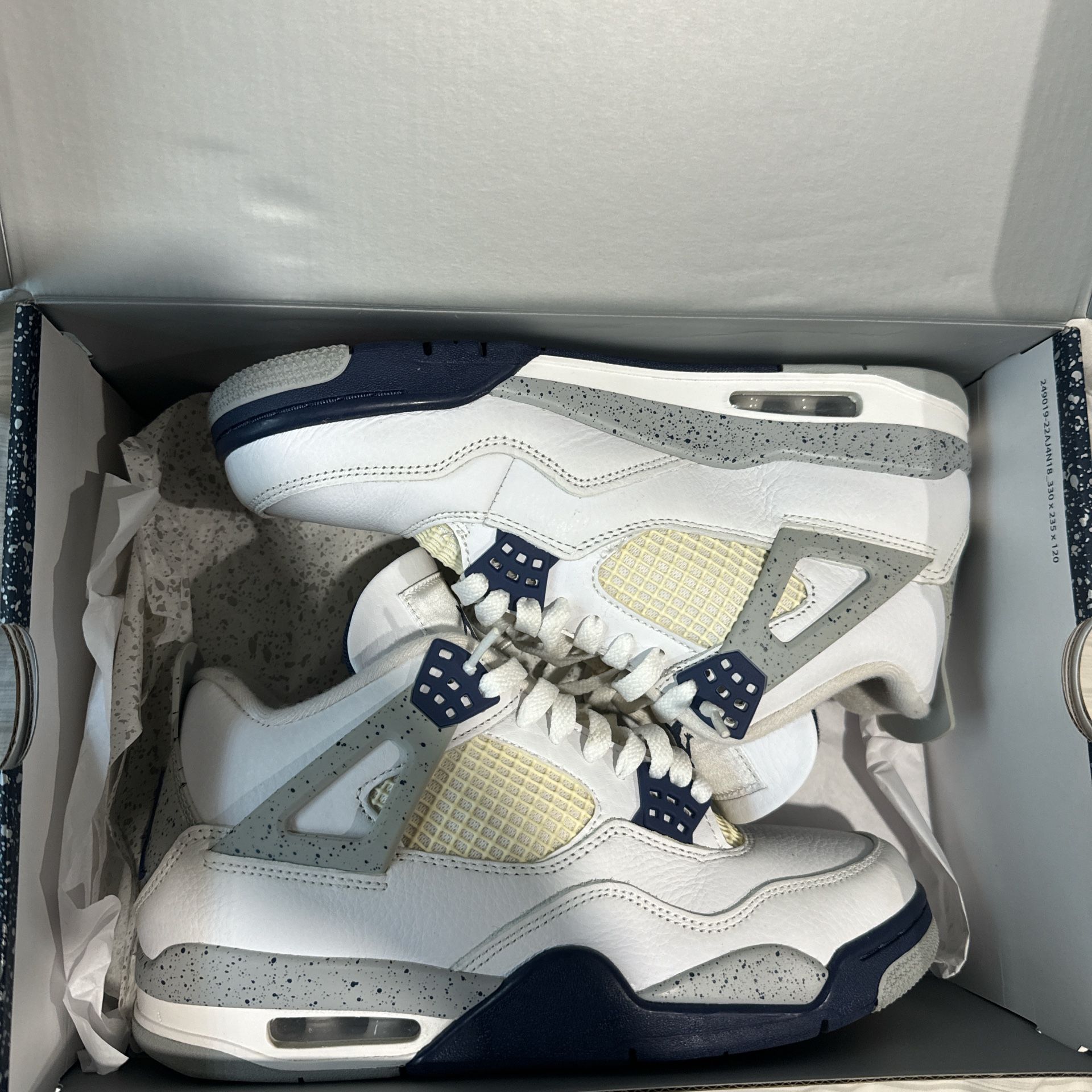 Air Jordan 4 Midnight Navy size 8M USED