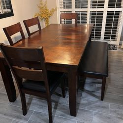 Dining Table w/4 Chairs and a Bench