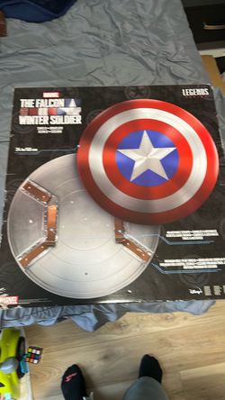 Sam Wilson captain America shield