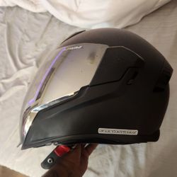  Helmet 