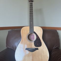 Yamaha FG 710S 