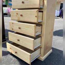 5 Drawer Dresser 