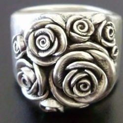 Cocktail Rose Ring