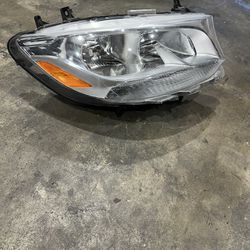 Sprinter 2019-24 Oem Passenger Side Headlight