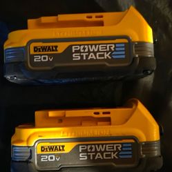 DE WALT POWER STACK (2) BATTERIES