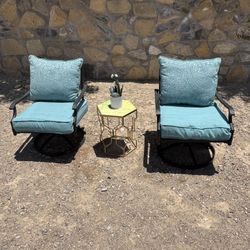 Gorgeous patio bistro set of 3 piece, 2 swirl and rocking chairs with firm cushions and 1 table, Excellent Conditions, West 79912