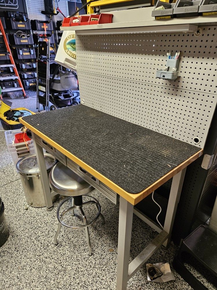 Workbench - Pegboard, 2 Drawers, Lighted 