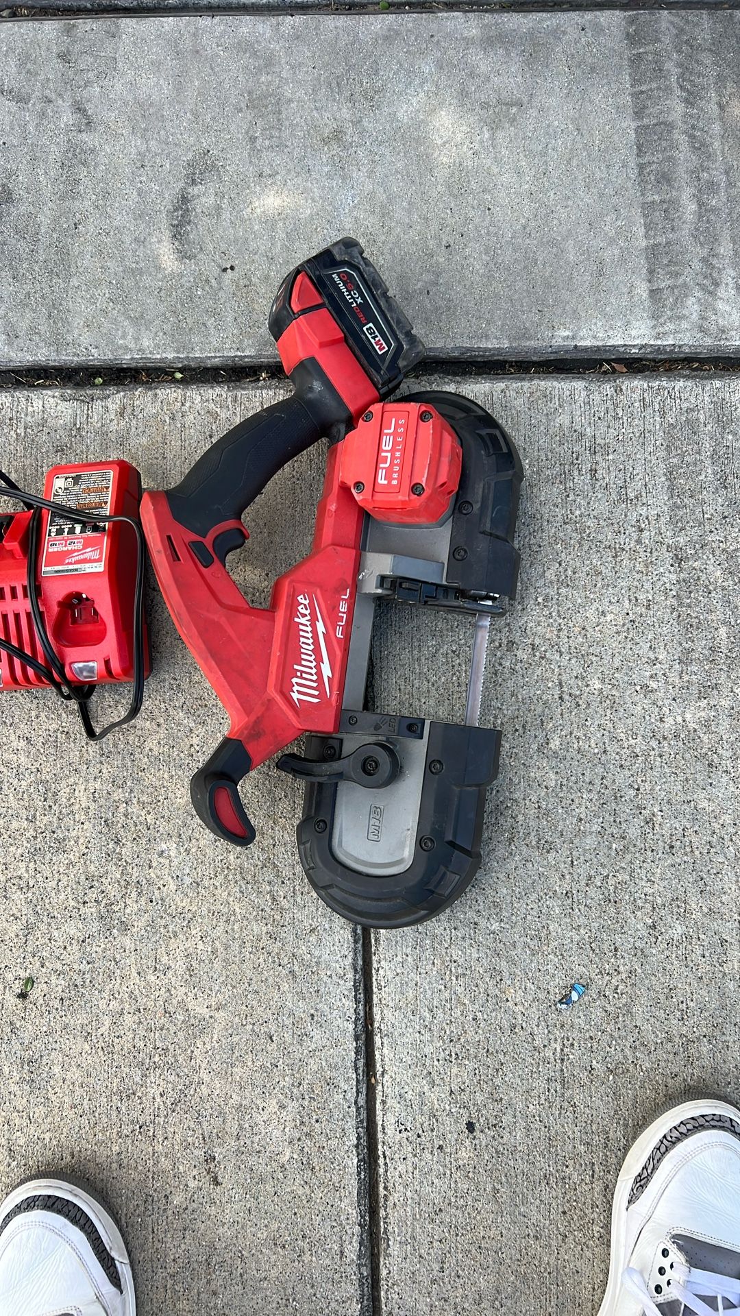 Milwaukee Fuel Ban Saw Brushless
