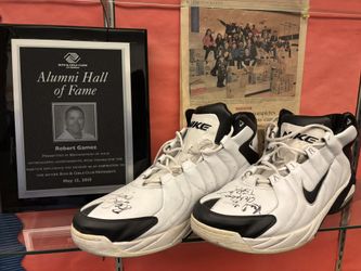For sale is a VERY RARE pair of Nike basketball shoes personally signed by NBA legend Shaquille O’Neal.